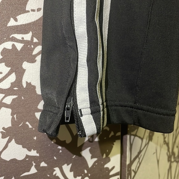 ADIDAS XS White & Black Stripes Track Pants ‼️PRICE DROP‼️$25 - Picture 4 of 12